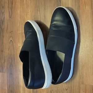 Vince black leather slip-ons